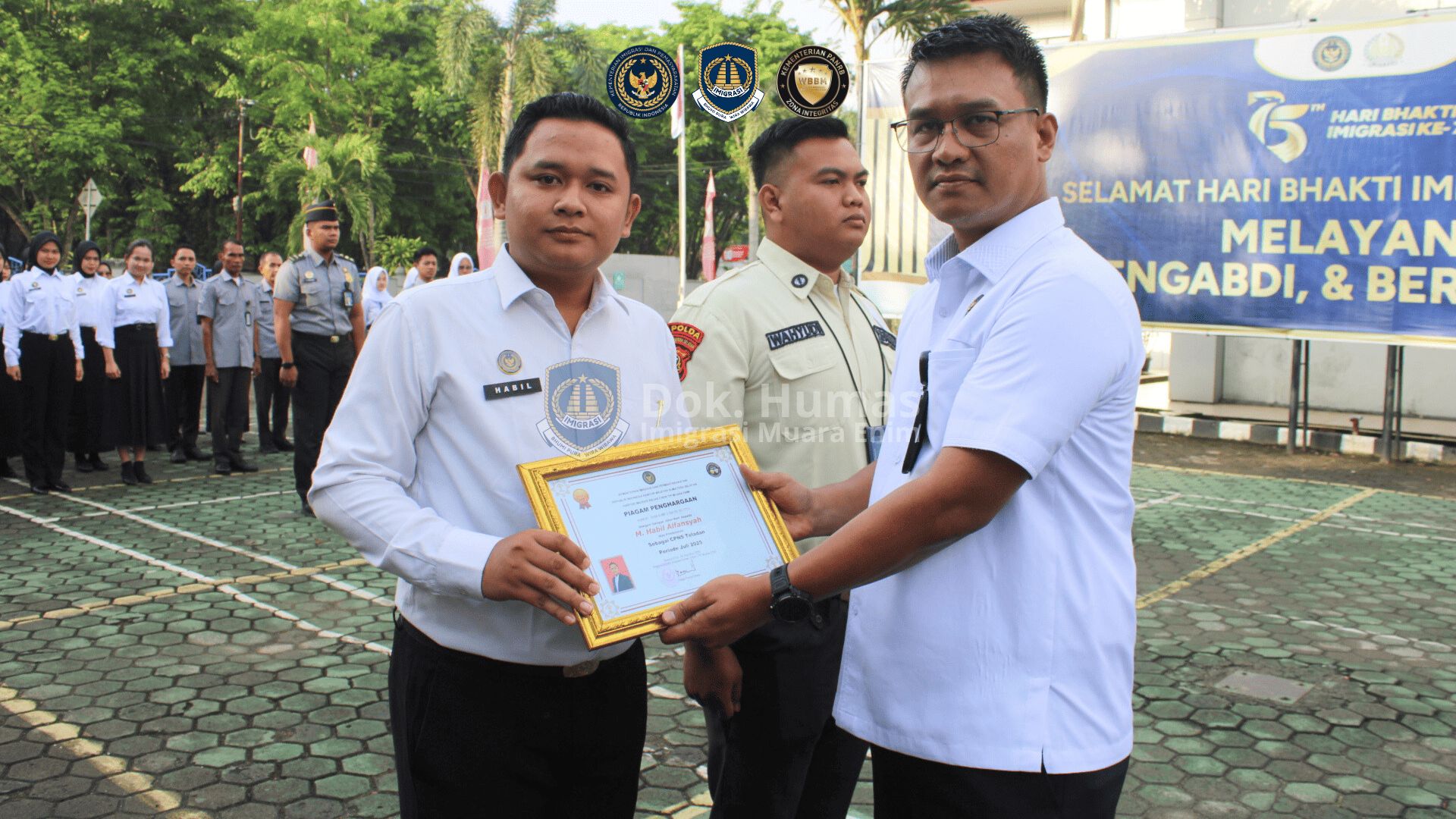 4 Peg Teladan
