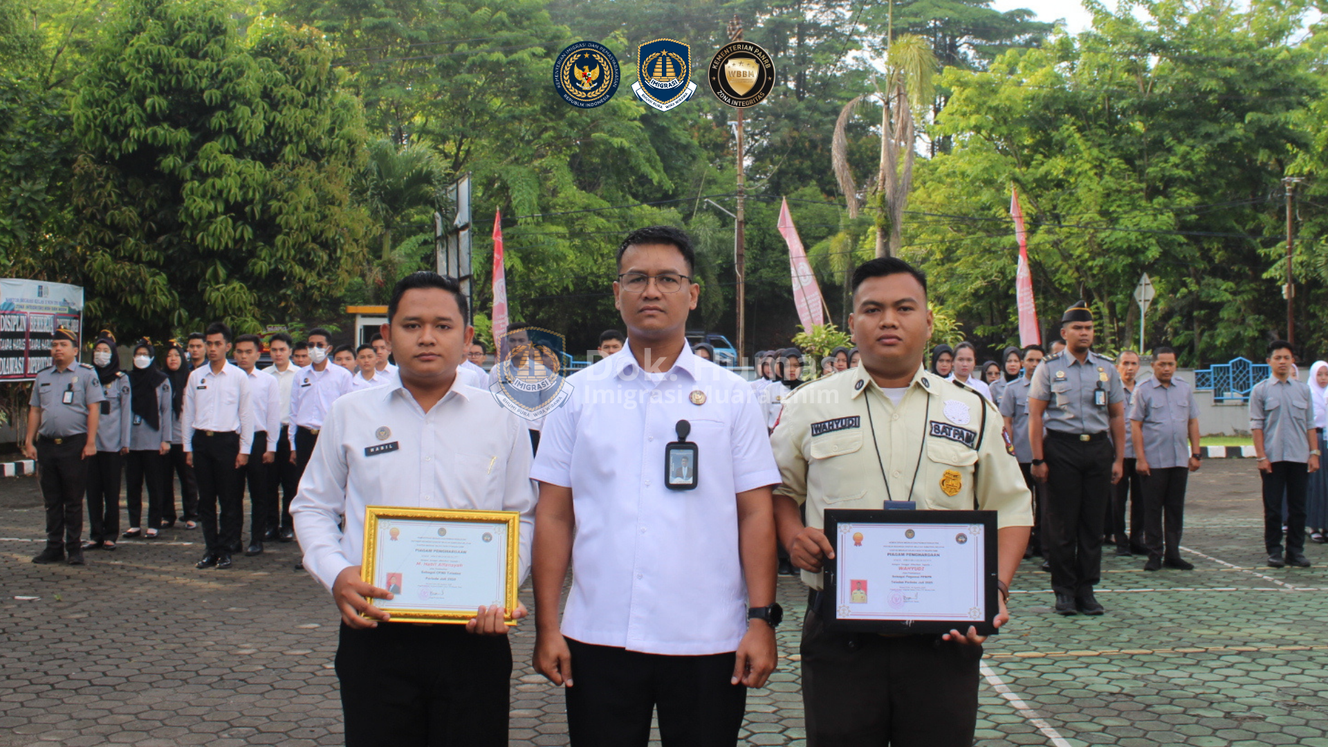 COVER PEGAWAI TELADAN